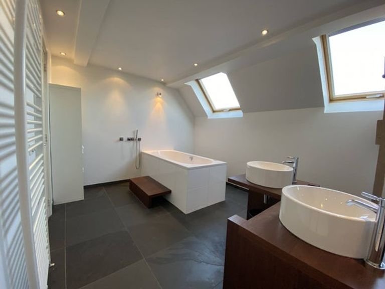 Furnished farmhouse with terrace - Image 16