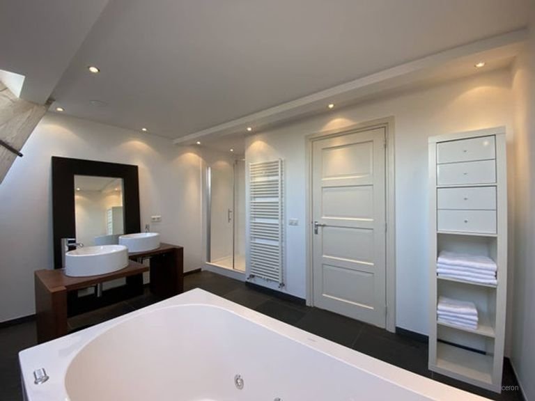 Furnished farmhouse with terrace - Image 17