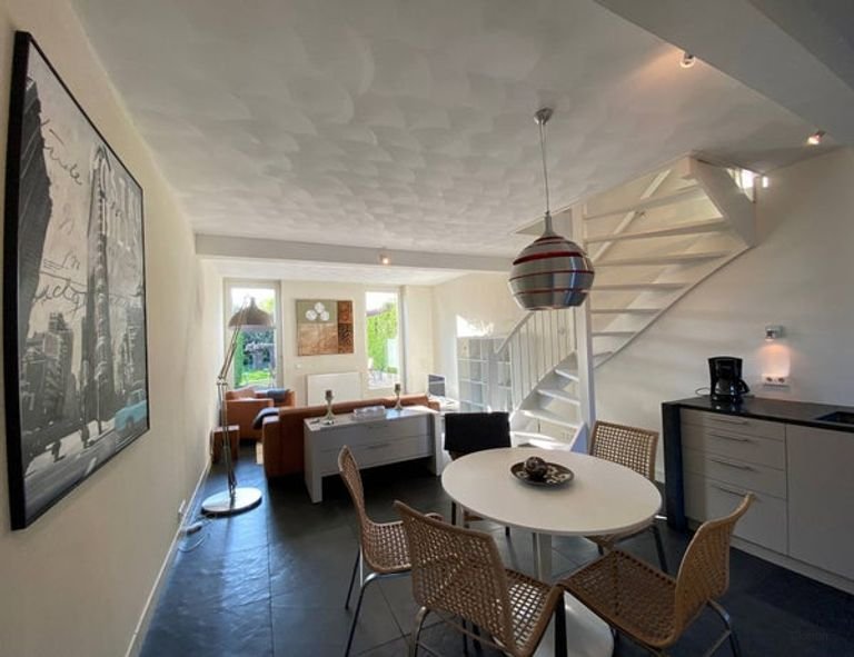 Furnished farmhouse with terrace - Image 2