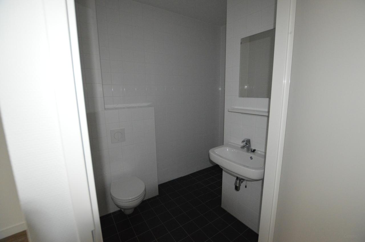 Student Studio of 29 m² in Kamperpoort - Image 7
