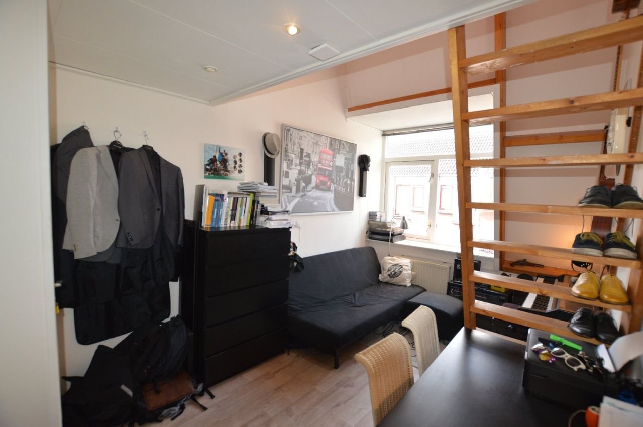 Studentenkamer met eigen wastafel in Zwolle - Afbeelding 3