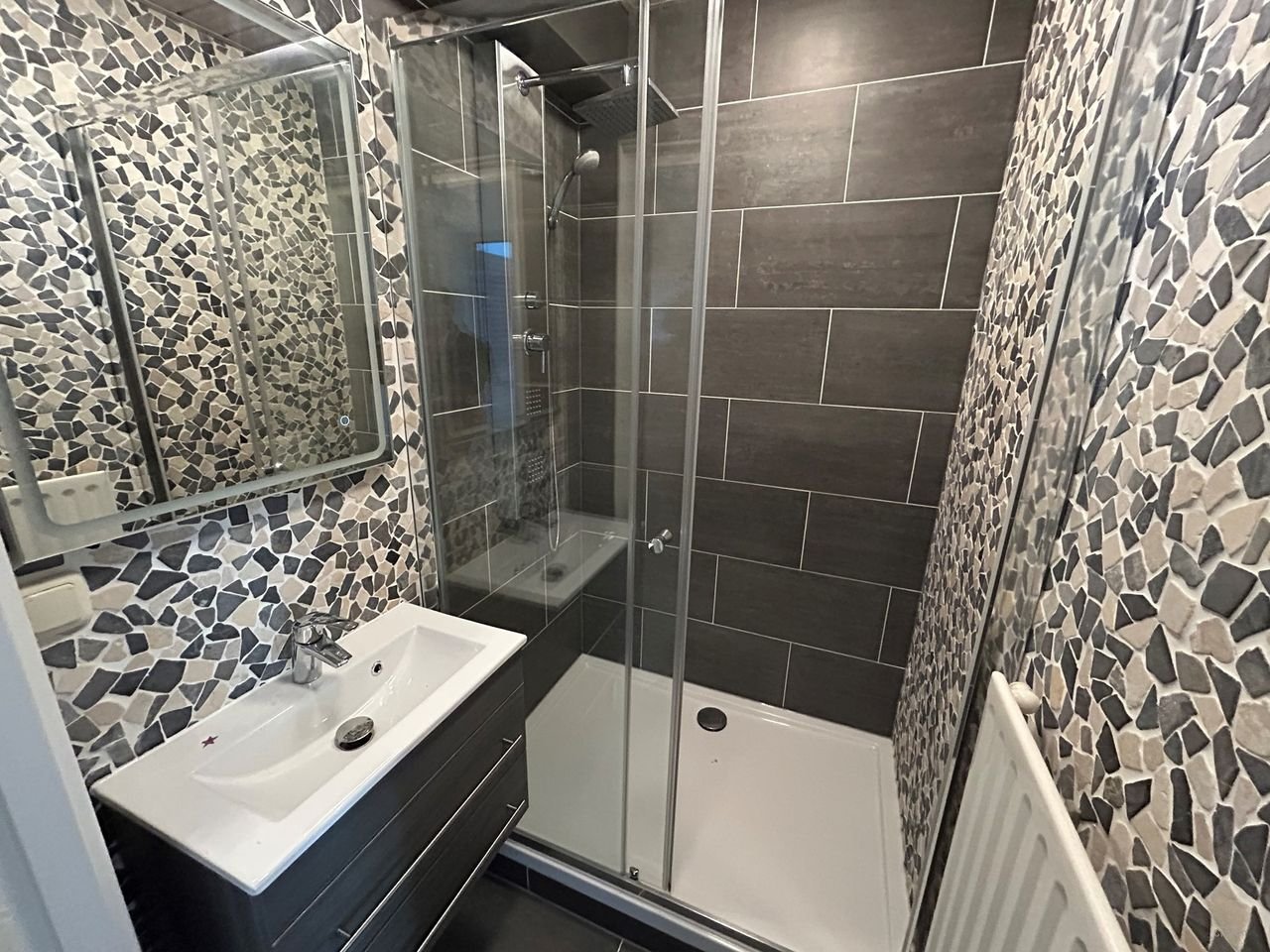 Spacious apartment with parking space in Kerkrade - Image 14