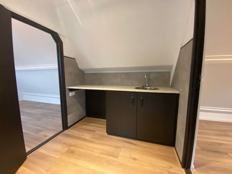 Renovated room in women's house Apeldoorn - Image 7