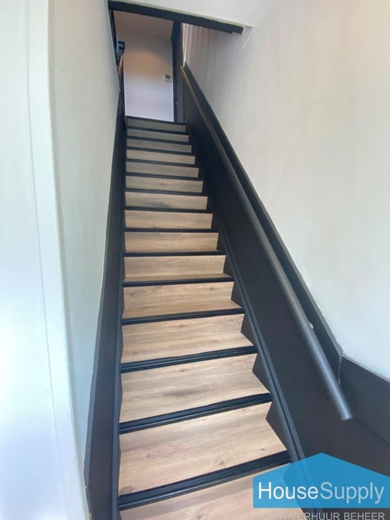 Renovated room in women's house Apeldoorn - Image 2