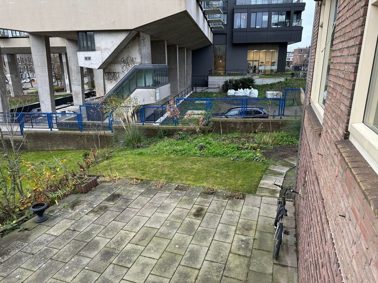 4-room apartment with deep garden - Image 16