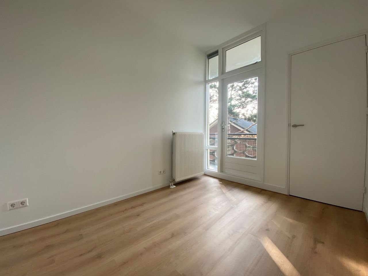 Renovated 2-bedroom apartment with three balconies - Image 12