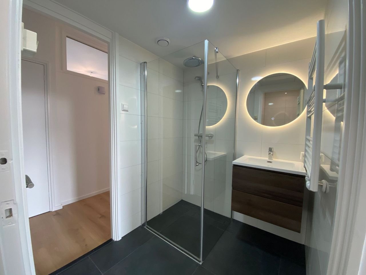 Renovated 2-bedroom apartment with three balconies - Image 8