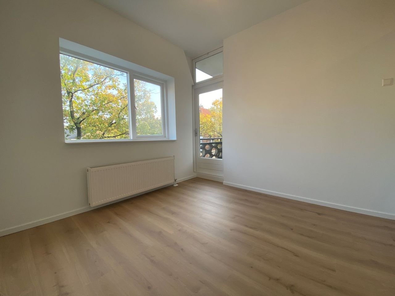 Renovated 2-bedroom apartment with three balconies - Image 14
