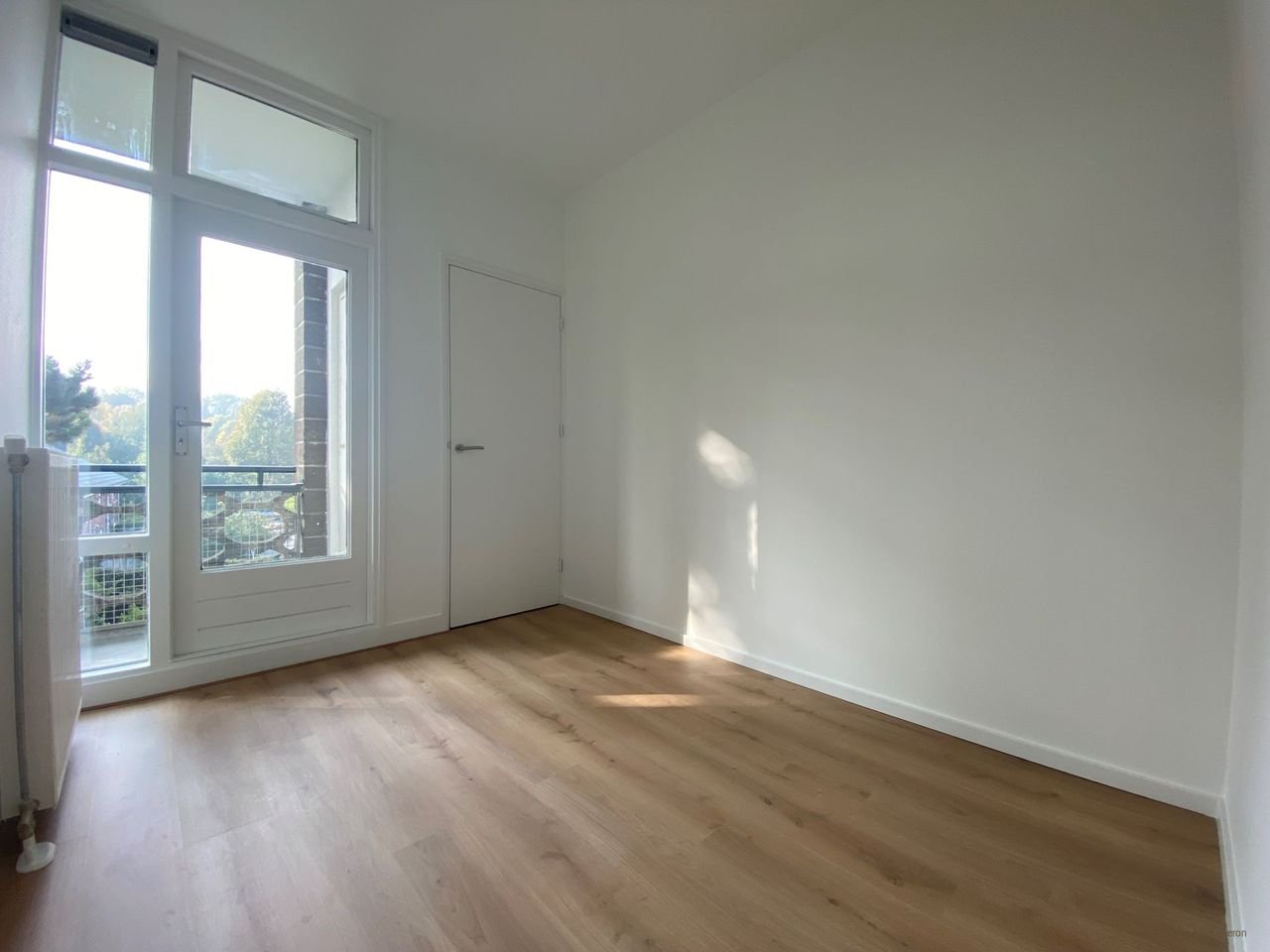 Renovated 2-bedroom apartment with three balconies - Image 11