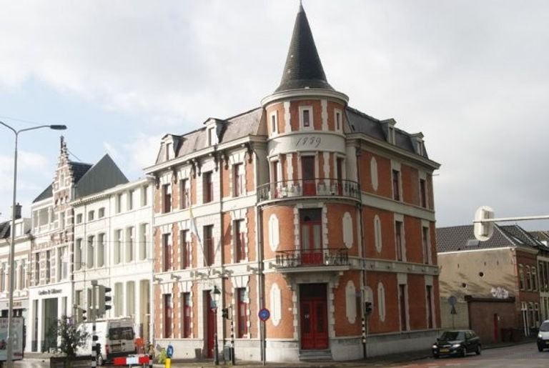 Studio met dakterras aan de singel - Afbeelding 1