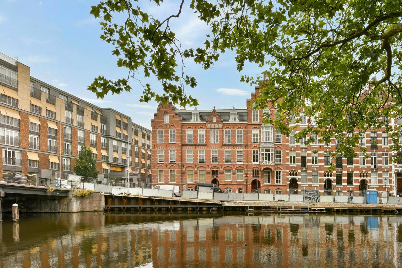Bright 2-bedroom apartment on Leidsekade - Image 2
