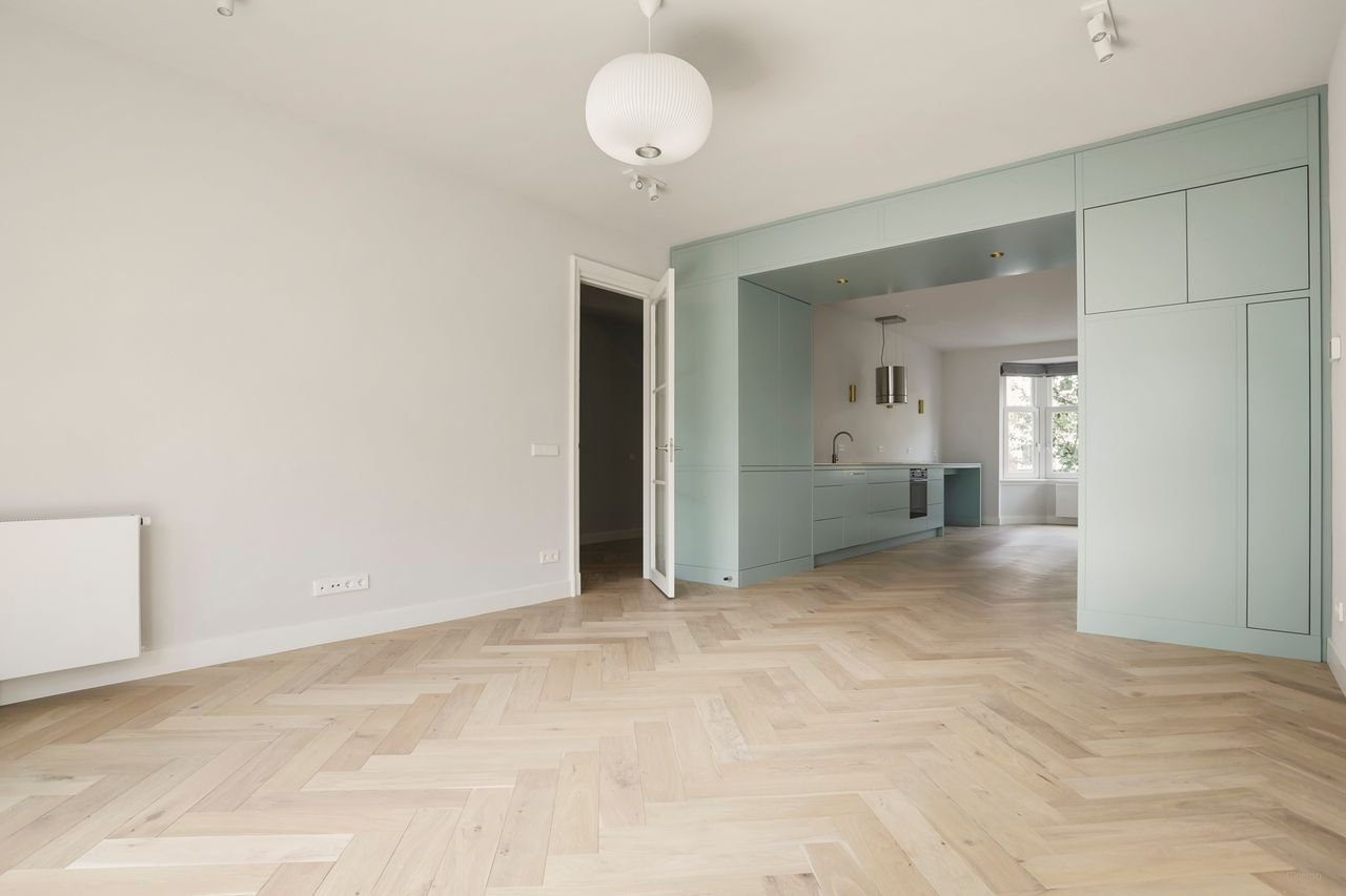 Gerenoveerd 122 m² appartement met 3 slaapkamers in de Apollobuurt - Afbeelding 3