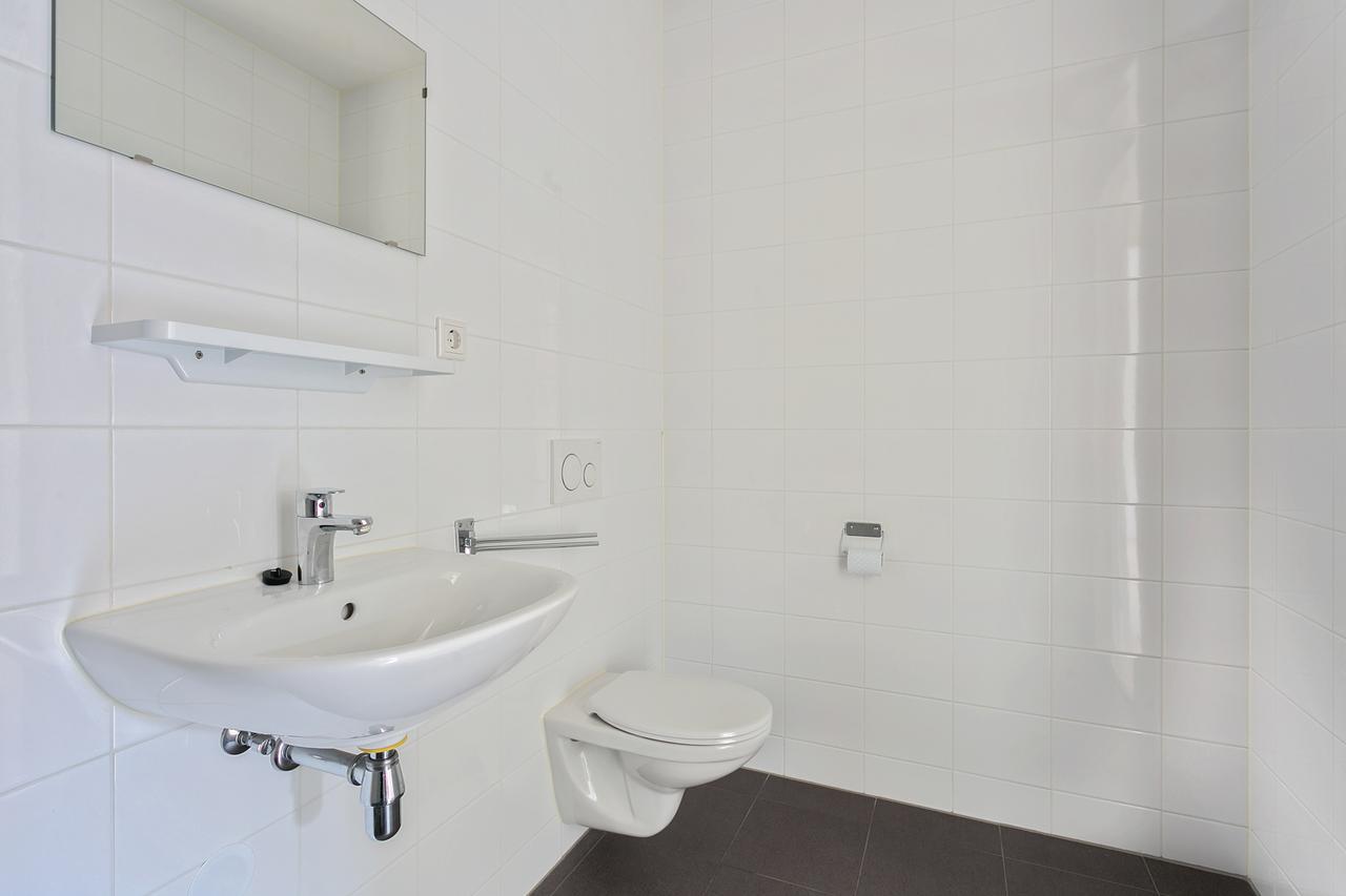 Bright Studio in Rapelenburg for €1125 - Image 7