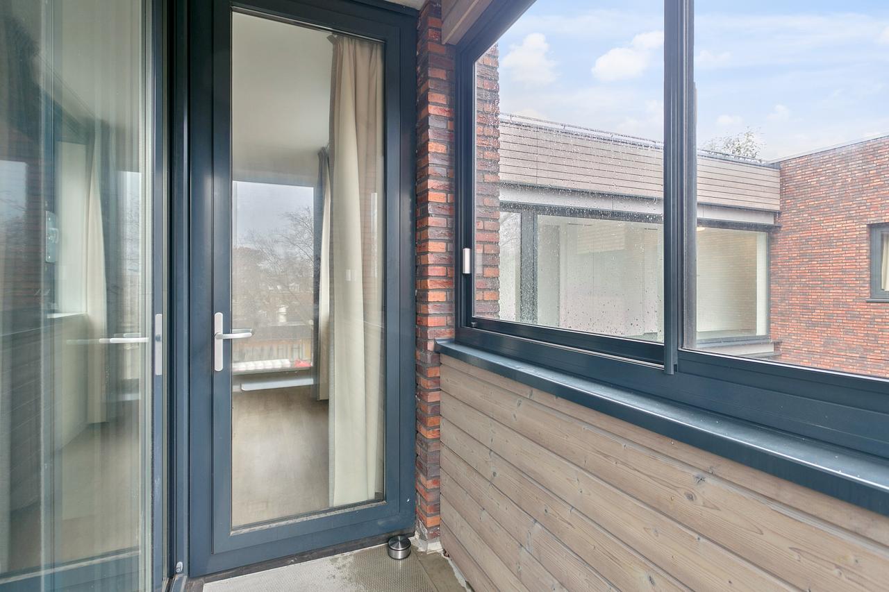 Bright Studio in Rapelenburg for €1125 - Image 9