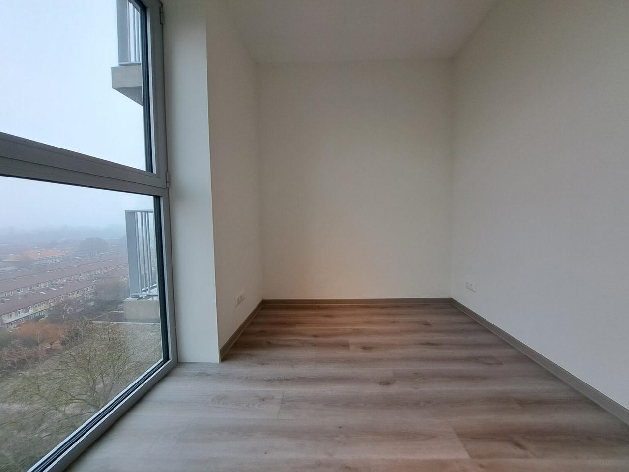 Licht 3-kamerappartement met terras in Noord - Afbeelding 13
