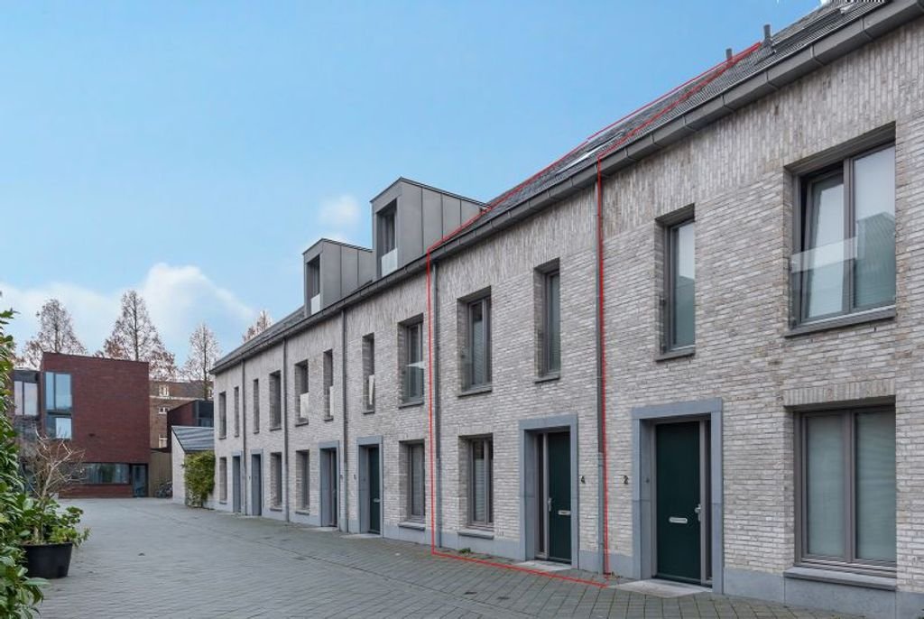 Moderne stadswoning met tuin en garage - Afbeelding 3