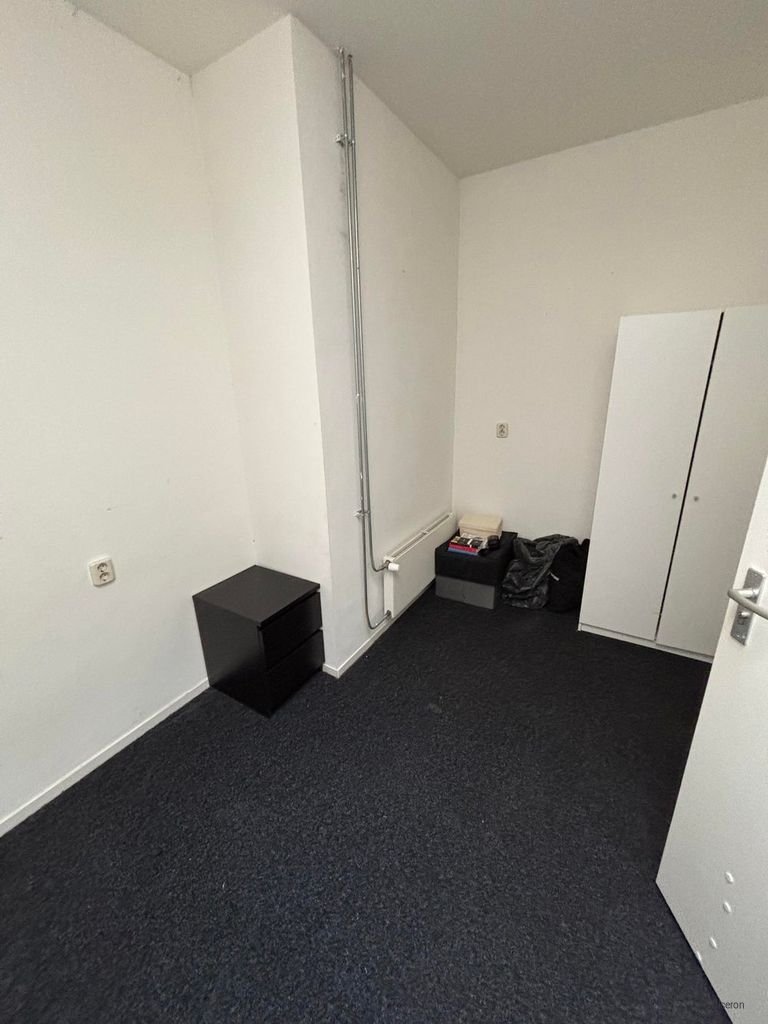 Kamer met grote woonkamer in centrum Groningen - Afbeelding 2