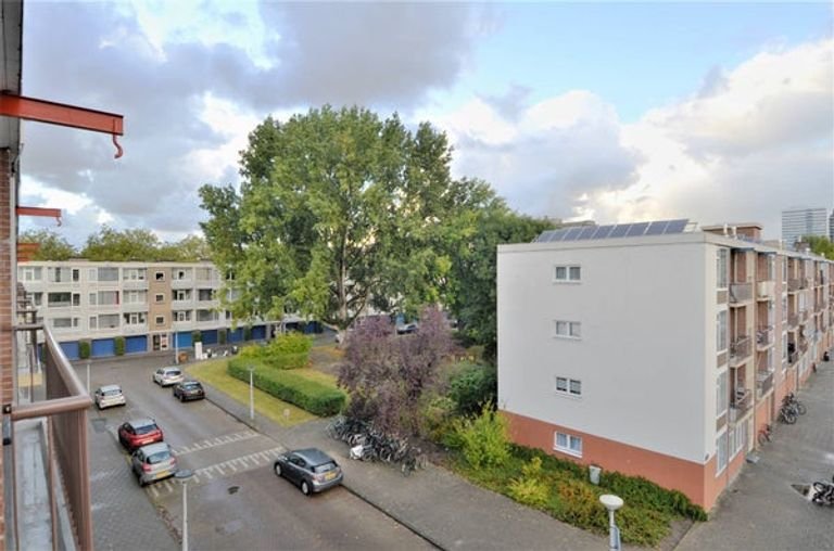 Licht appartement met twee balkons in Buitenveldert - Afbeelding 19