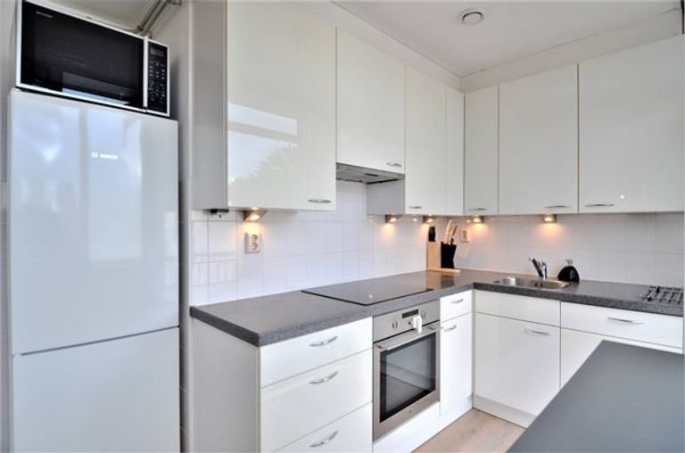 Licht appartement met twee balkons in Buitenveldert - Afbeelding 15