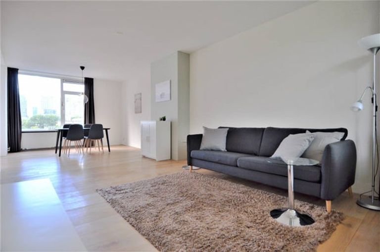 Licht appartement met twee balkons in Buitenveldert - Afbeelding 8