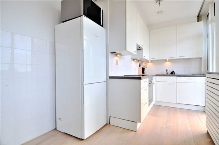 Licht appartement met twee balkons in Buitenveldert - Afbeelding 14