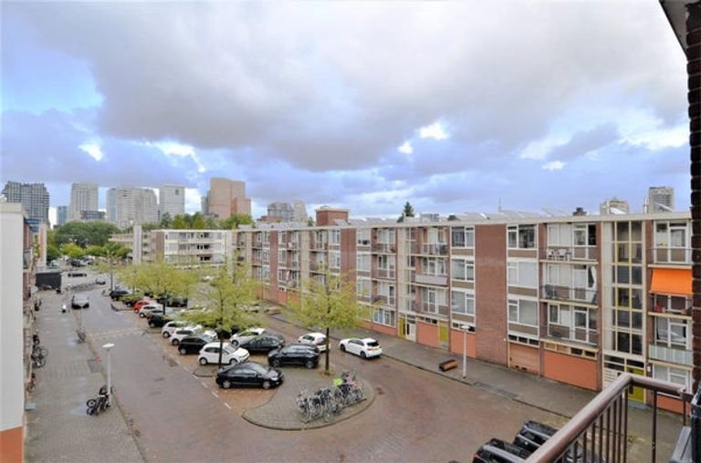 Licht appartement met twee balkons in Buitenveldert - Afbeelding 18