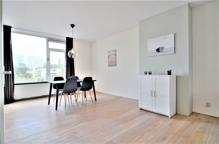 Licht appartement met twee balkons in Buitenveldert - Afbeelding 10