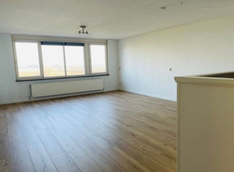Gerenoveerd appartement met Maas-uitzicht - Afbeelding 4