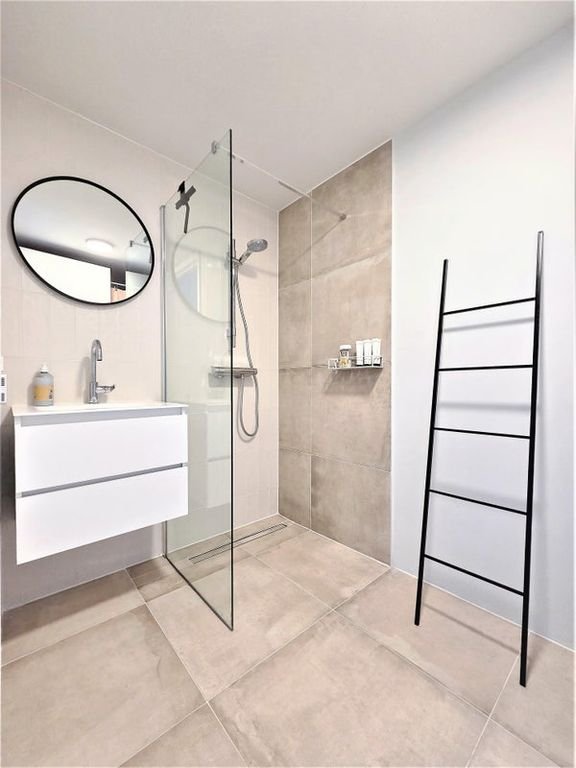 Riant appartement (101 m²) met lift - Afbeelding 34