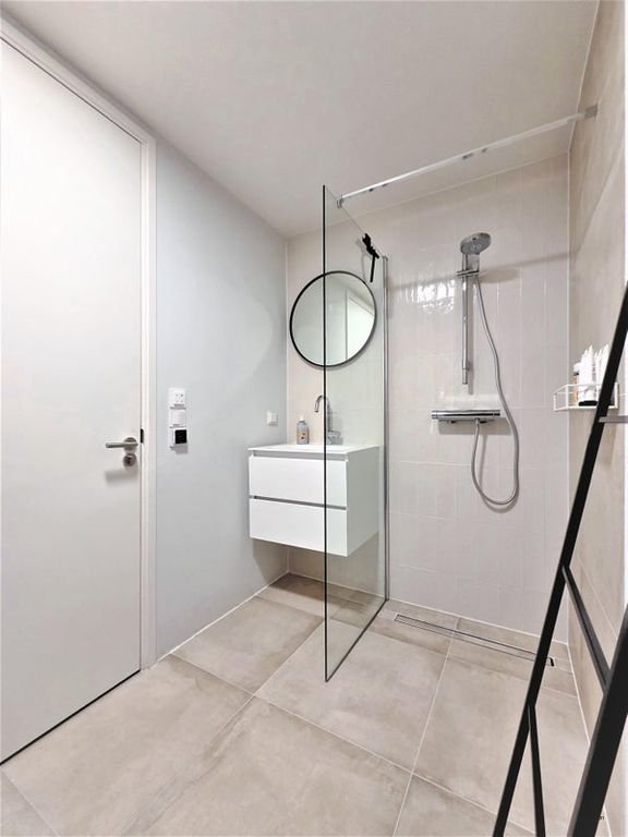 Riant appartement (101 m²) met lift - Afbeelding 36