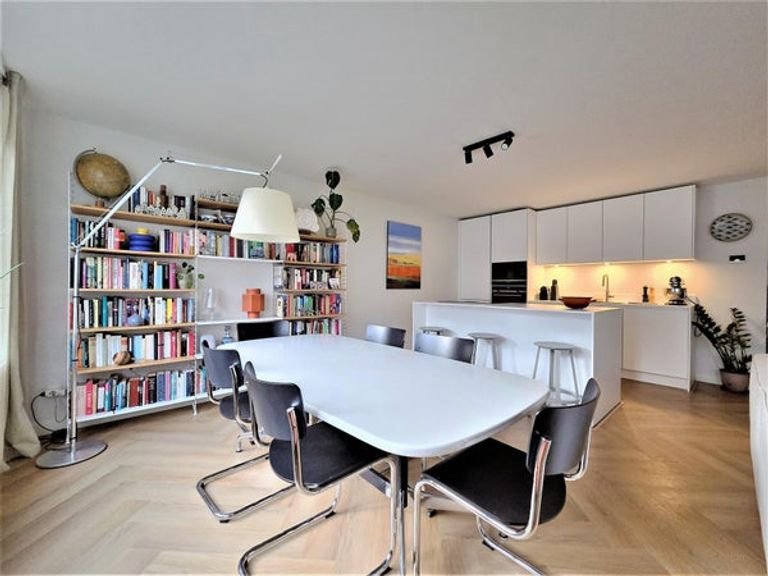 Riant appartement (101 m²) met lift - Afbeelding 15