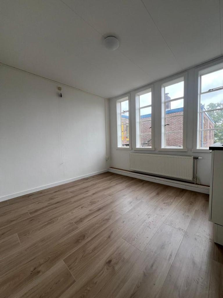 Kamer met aparte slaapkamer en balkon - Afbeelding 3