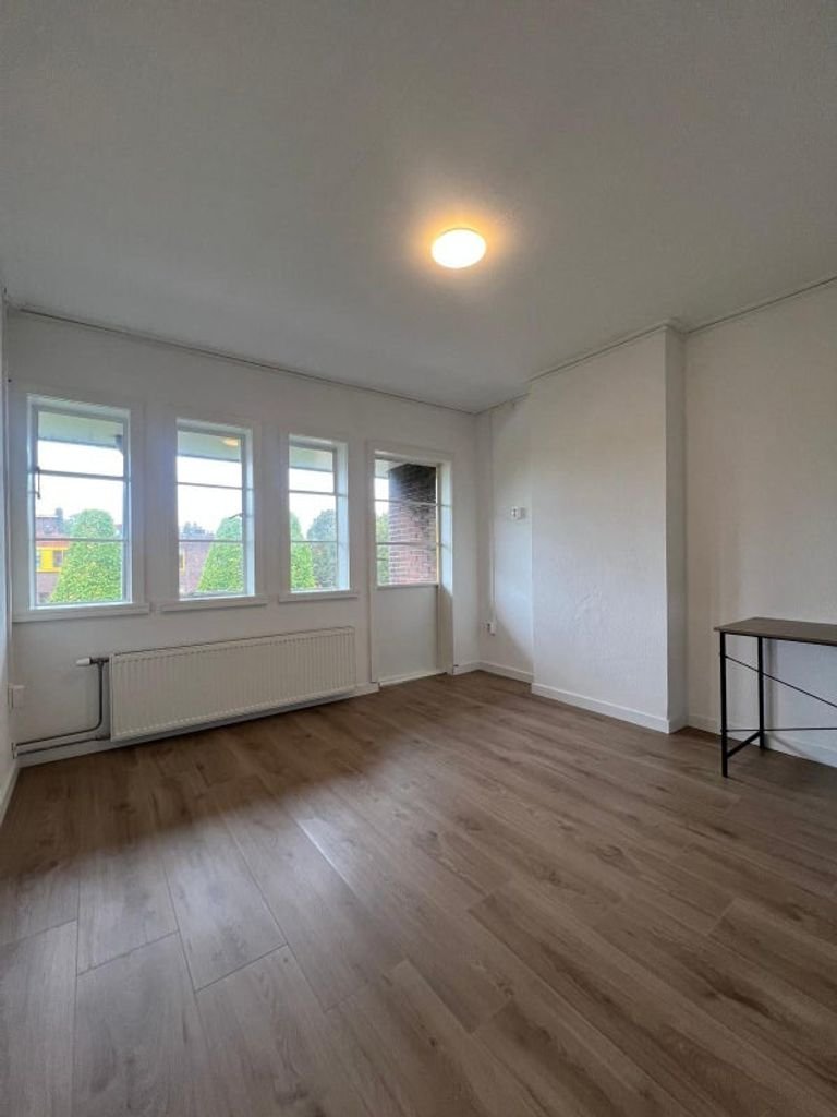 Kamer met balkon aan Bernoulliplein - Afbeelding 1