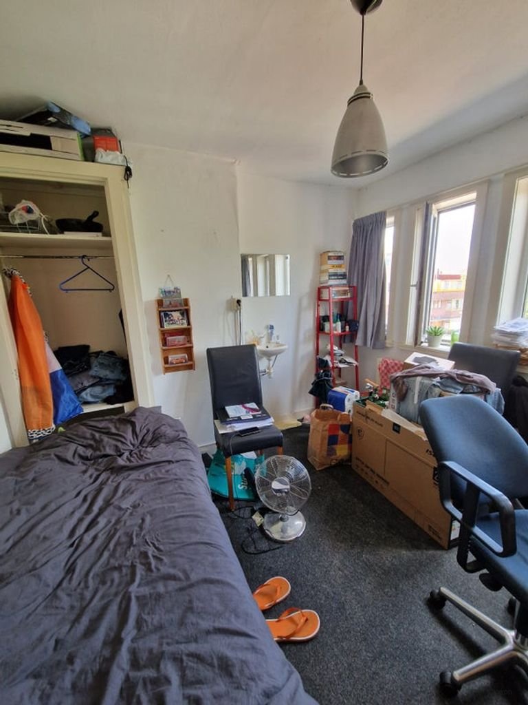 Kamer met wastafel aan Bernoulliplein - Afbeelding 3