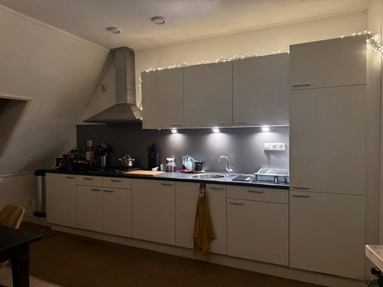 Spacious apartment in a monumental building - Image 6