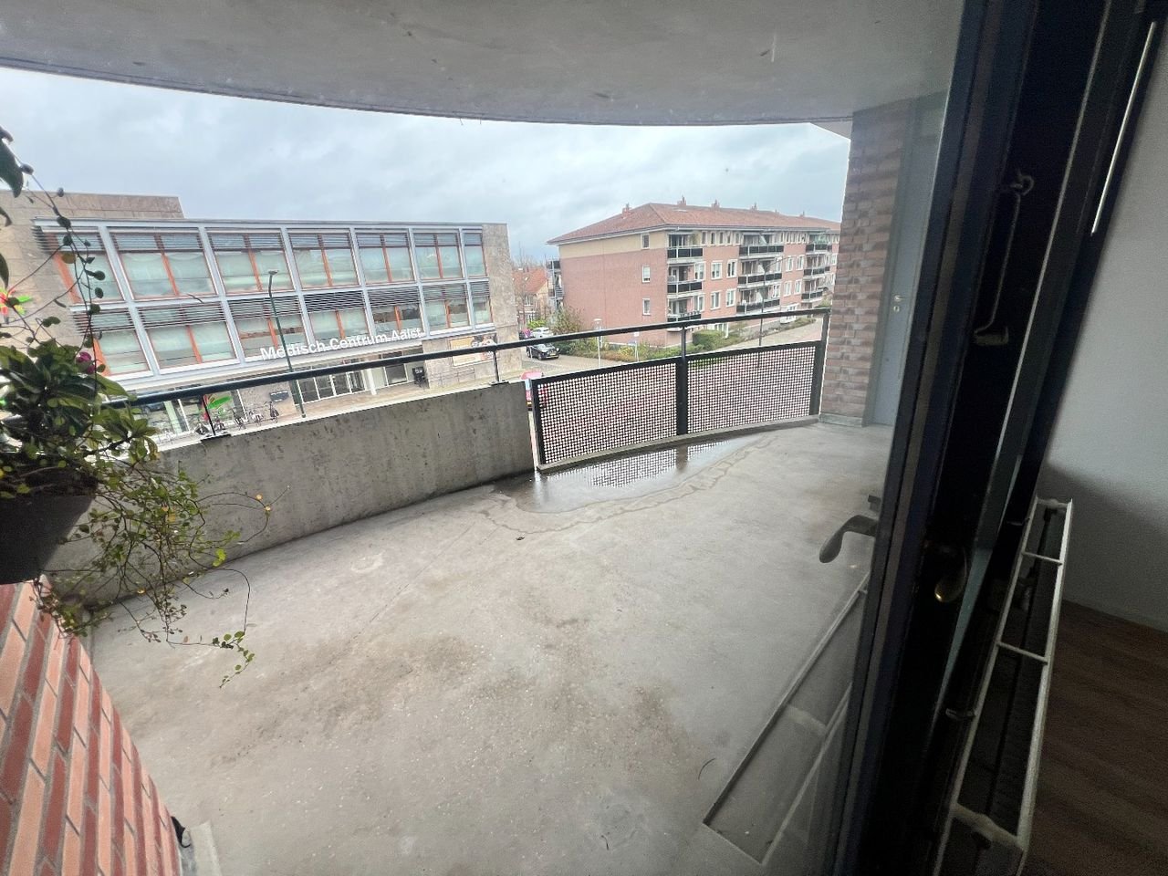 Driekamerwoning met groot balkon - Afbeelding 9