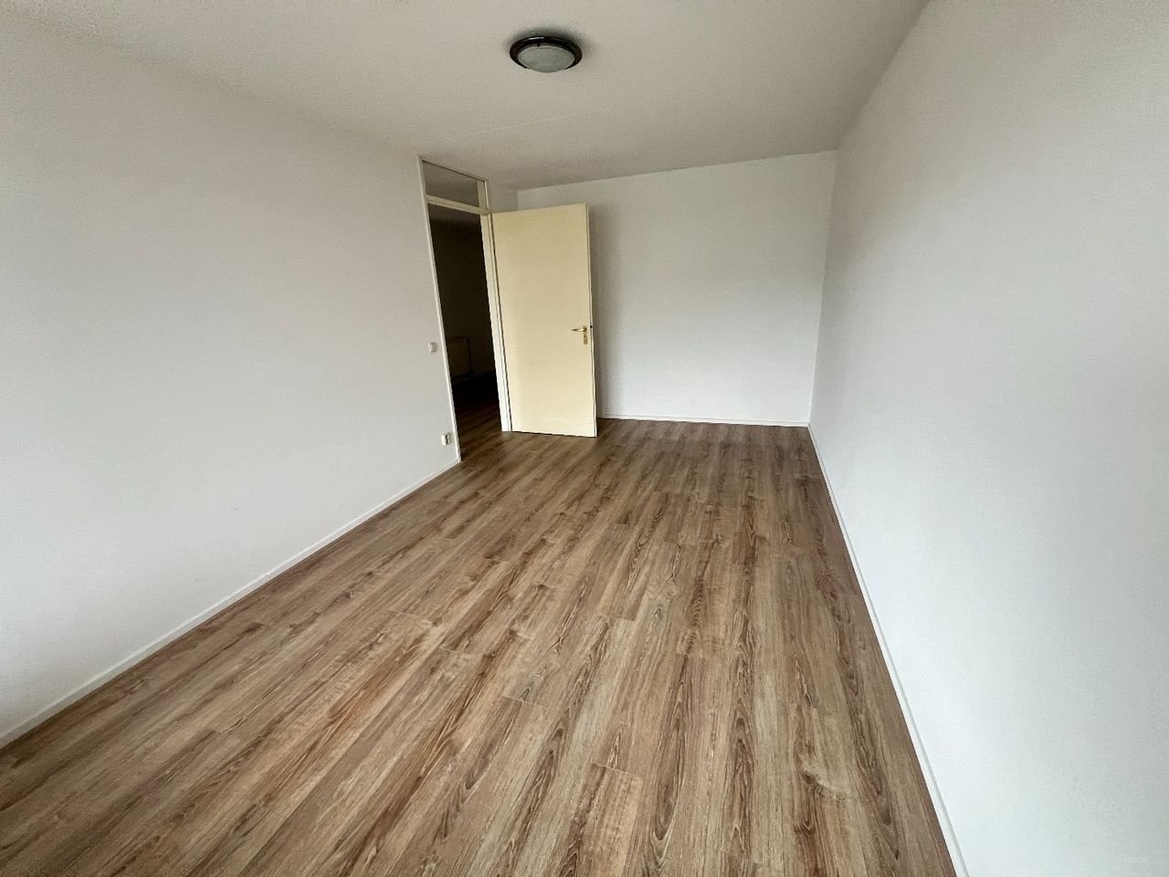 Driekamerwoning met groot balkon - Afbeelding 3