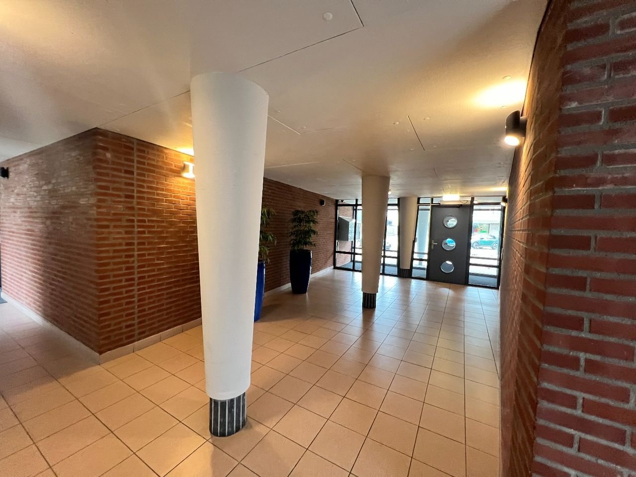 Driekamerwoning met groot balkon - Afbeelding 14