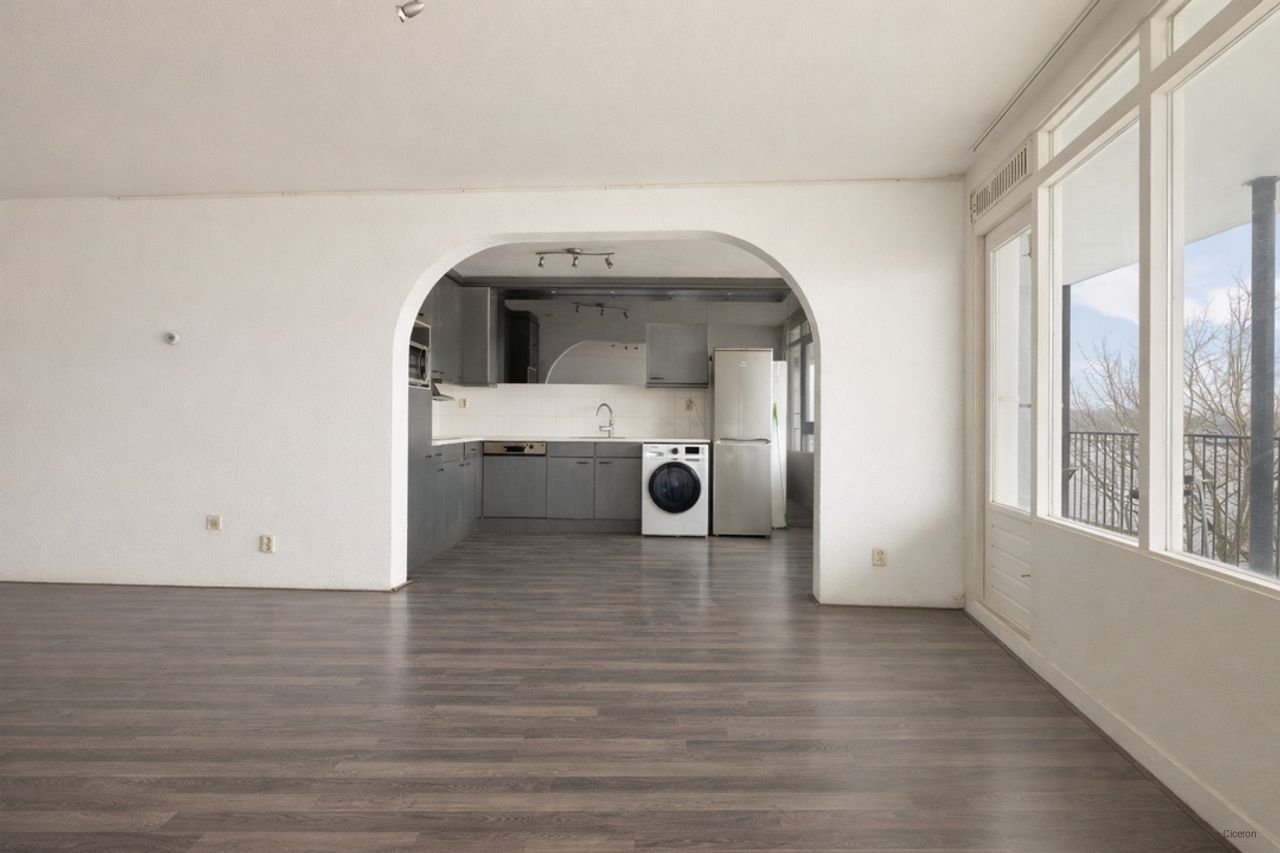 Licht appartement met uitzicht op 't IJ - Afbeelding 6