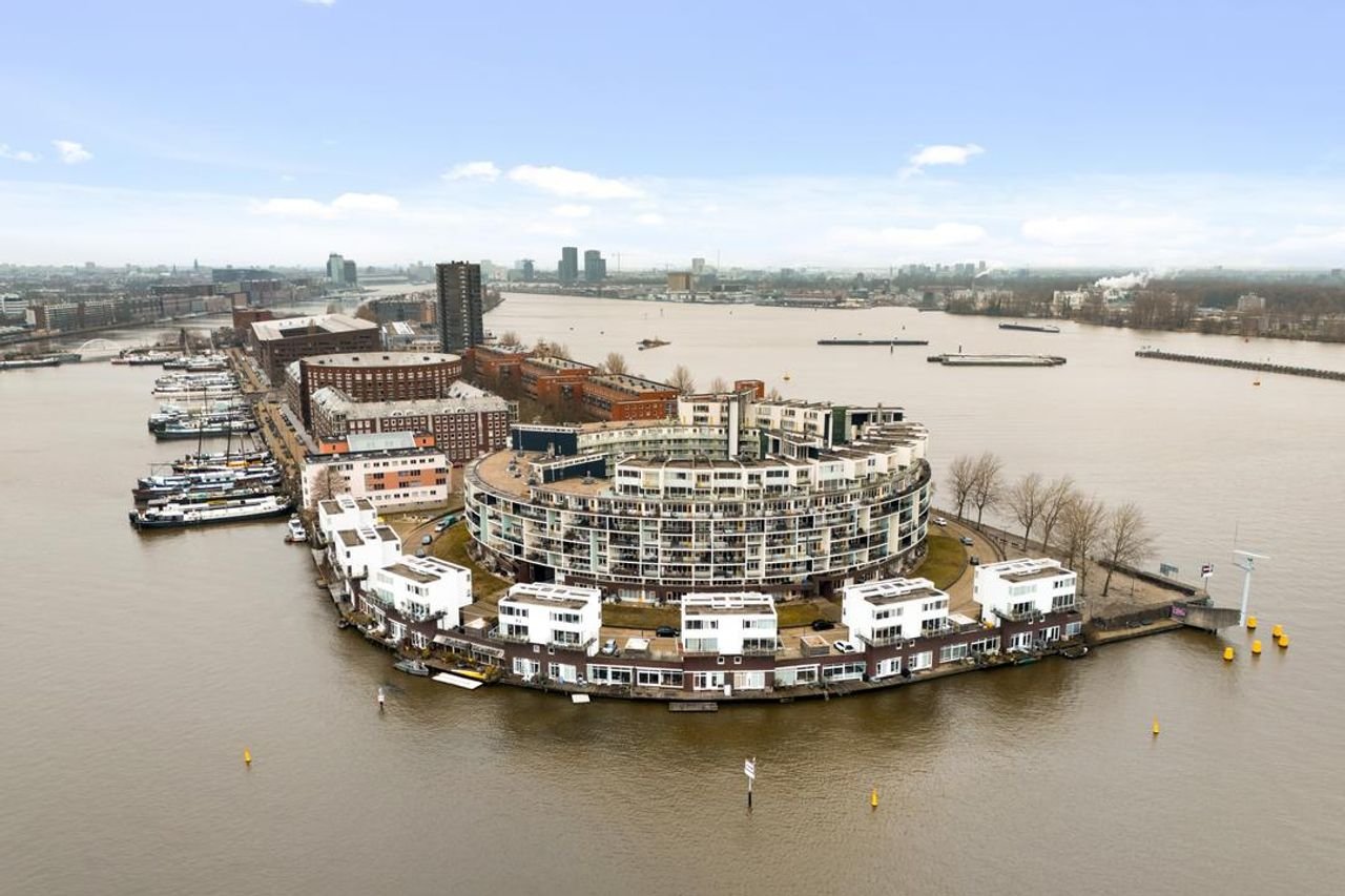 Licht appartement met uitzicht op 't IJ - Afbeelding 26