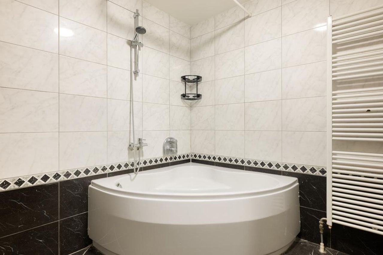 Licht appartement met uitzicht op 't IJ - Afbeelding 22