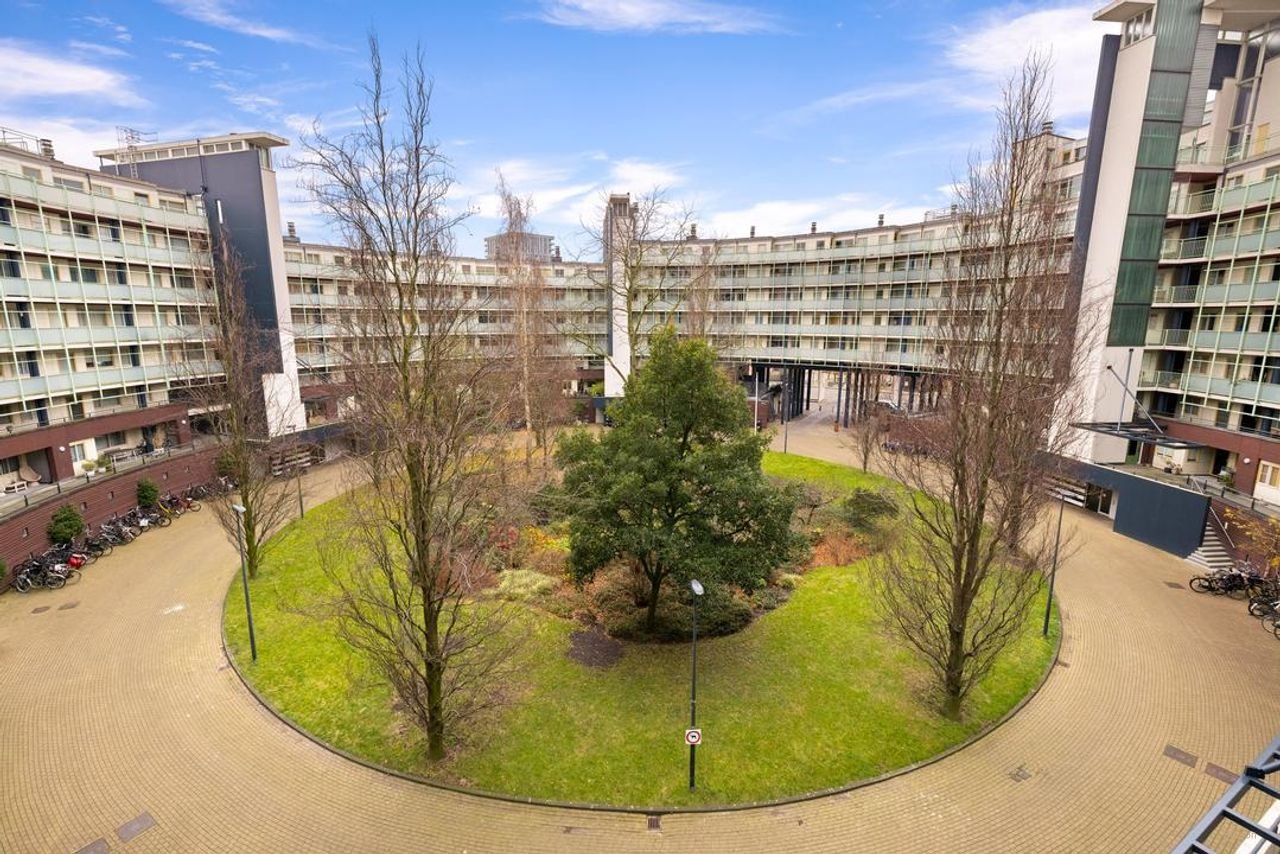 Licht appartement met uitzicht op 't IJ - Afbeelding 25