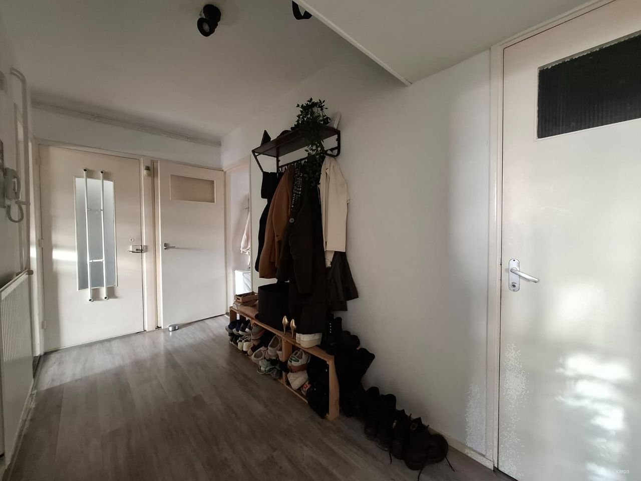 Apartment with two balconies in Breda - Image 2