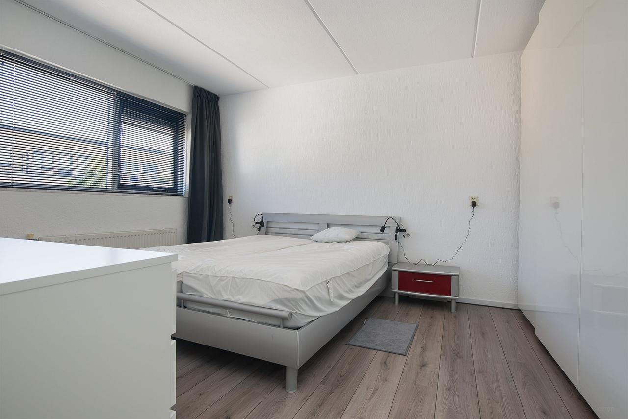 Gemeubileerd huis met zonnige tuin - Afbeelding 34