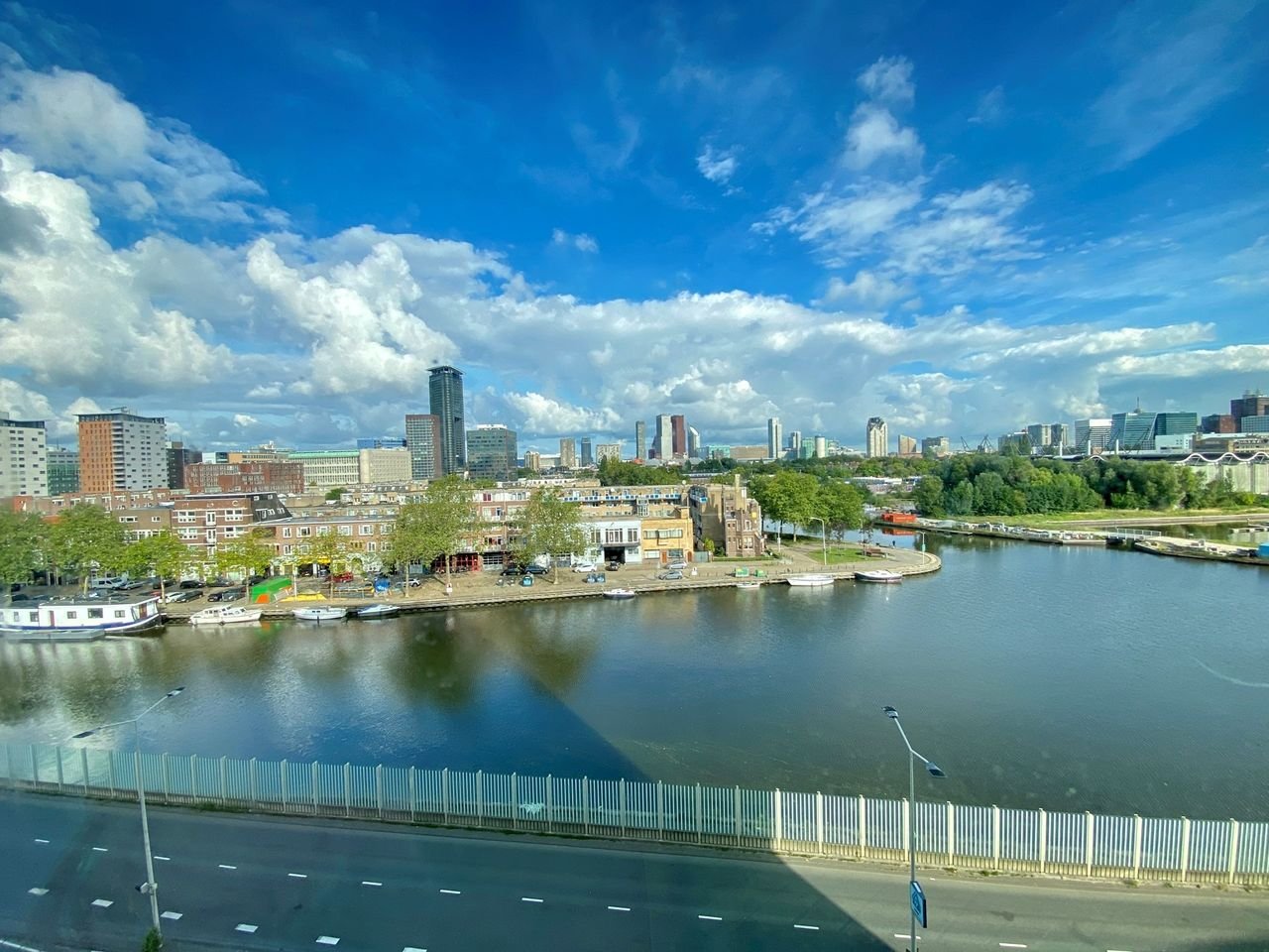 Modern studio in the GO070 complex - Image 26