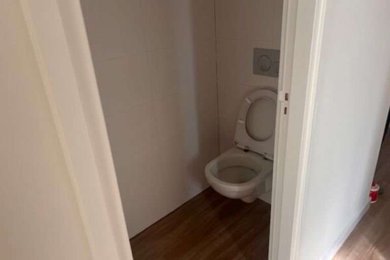 14 m² room with private shower in Korvel - Image 5