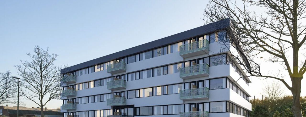 Bright apartment with balcony in De Leyens - Image 2