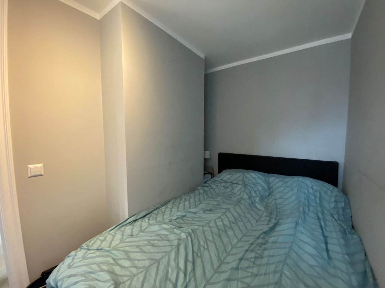 Sleek 1-bedroom apartment for students - Image 4