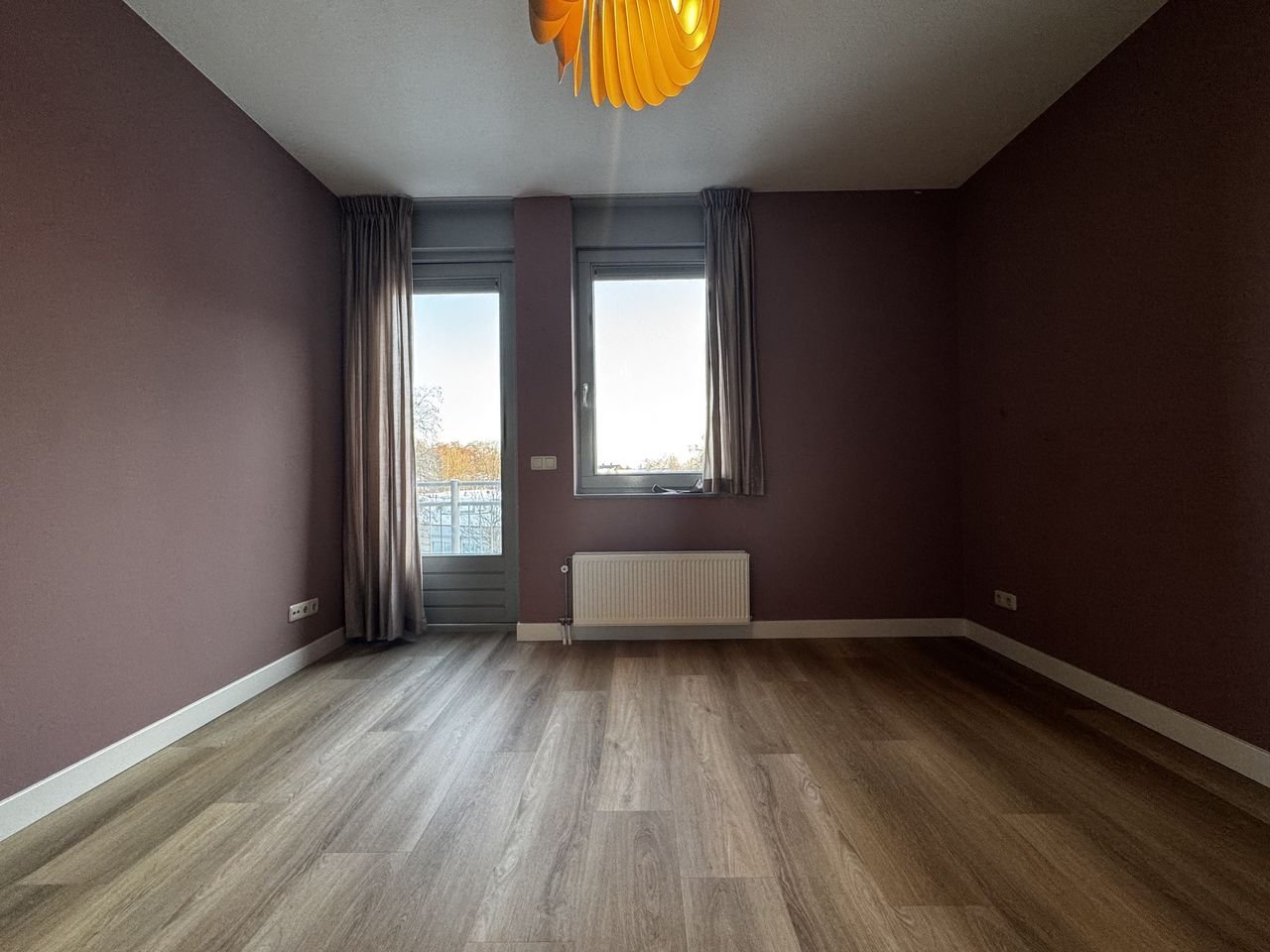 Modern corner apartment with private parking space - Image 3