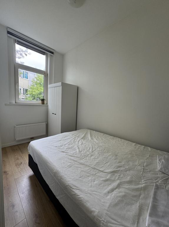 Furnished short-stay home on Middellandplein - Image 11